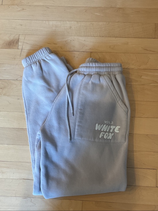 White Fox Boutique Pants - WHITE FOX Vol.3 Offstage Sweatpants in color: Moon 🤍